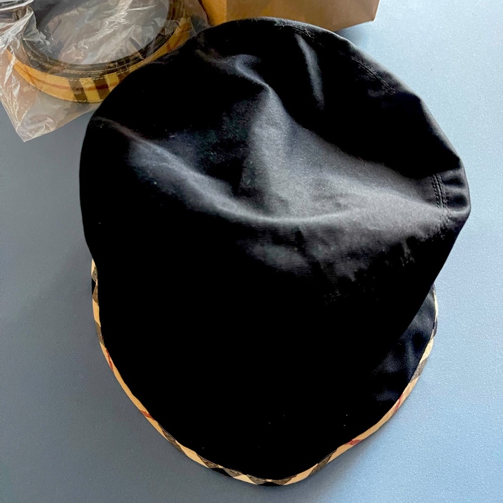 Burberry hat